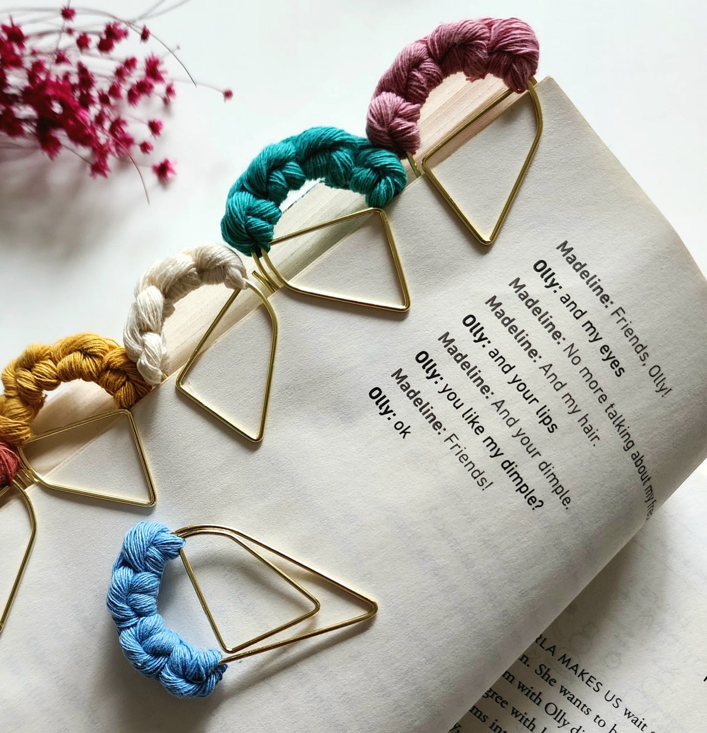 Macrame Minimalist Bookmark Charm, Handmade Book Accessory, Boho Gifts for Booklovers & Readers, Cute and Colorful Bookmarks / Stationery